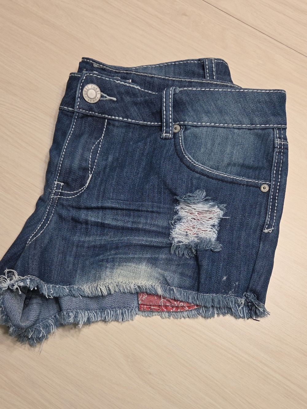 Women’s Dark Blue Distressed Denim Jean Shorts Red Bandana Pocket Detail
